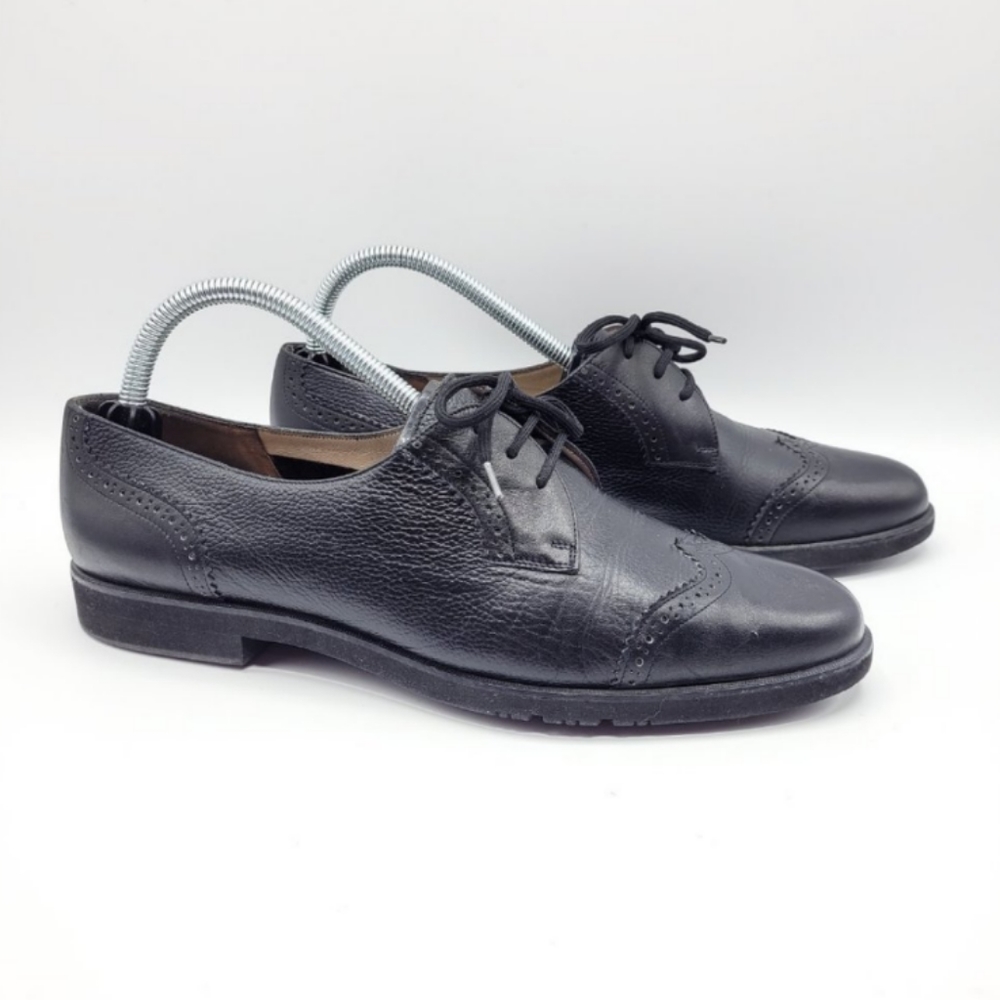 Salvatore Ferragamo Boutique Black Wingtip Oxfords Women's 10 2A (AA) Narrow